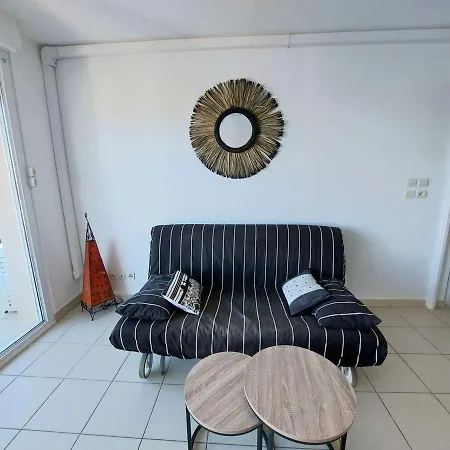 2 Pieces Avec Acces Direct Plage, Piscine Et Terrasse - - Fr-1-326-778 Apartment