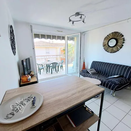 2 Pieces Avec Acces Direct Plage, Piscine Et Terrasse - - Fr-1-326-778 * Marseillan (Herault)