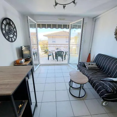 Apartment 2 Pieces Avec Acces Direct Plage, Piscine Et Terrasse - - Fr-1-326-778 *