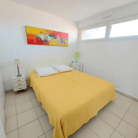 2 Pièces Avec Accès Direct Plage, Piscine Et Terrasse - - Fr-1-326-778