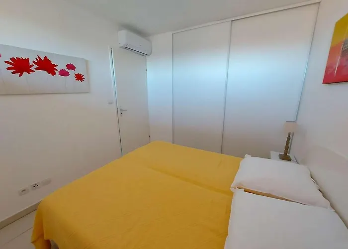Appartamento 2 Pièces Avec Accès Direct Plage, Piscine Et Terrasse - - Fr-1-326-778